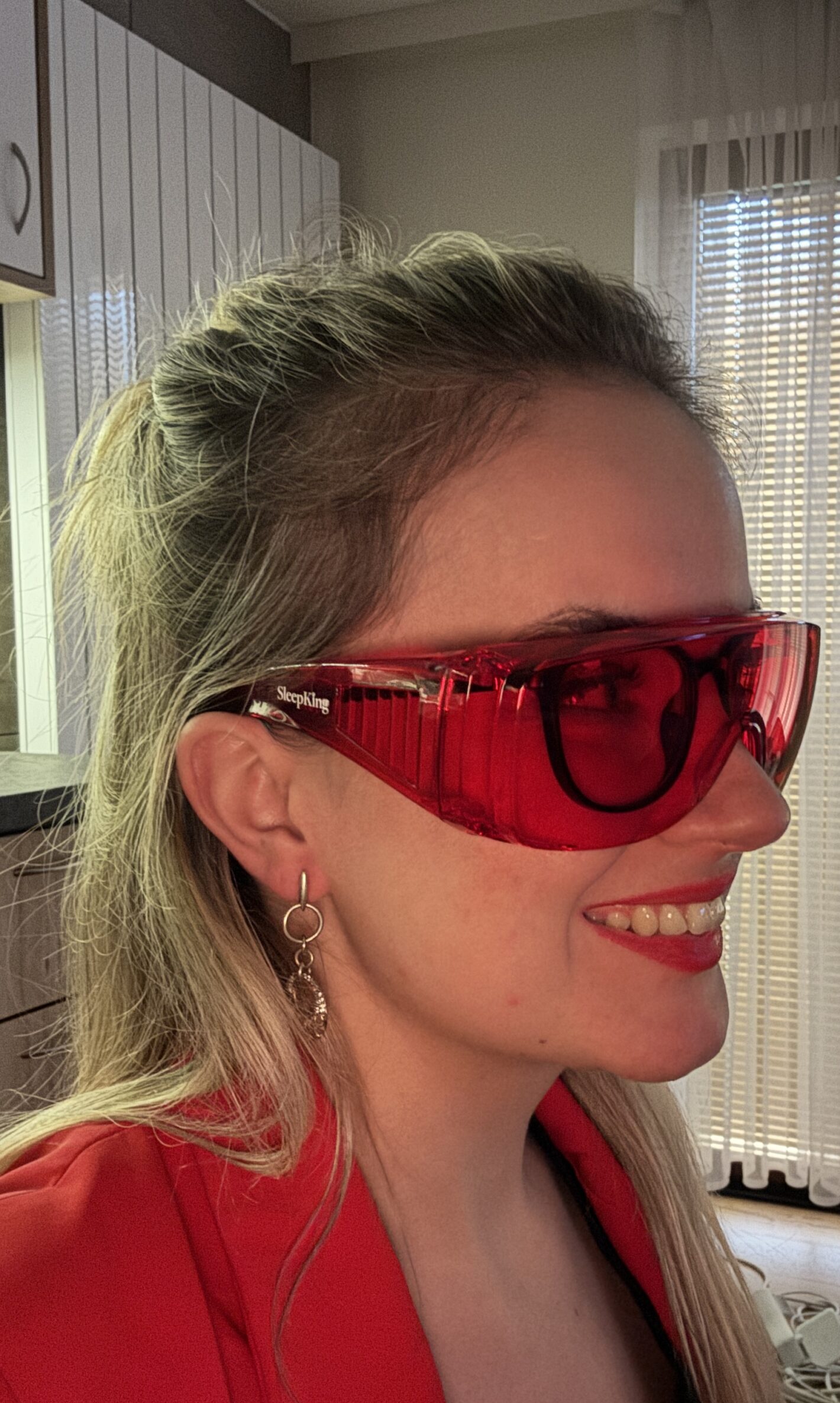 SleepKing™ Červené brýle Charles 8 img 2652 scaled e1760379610227