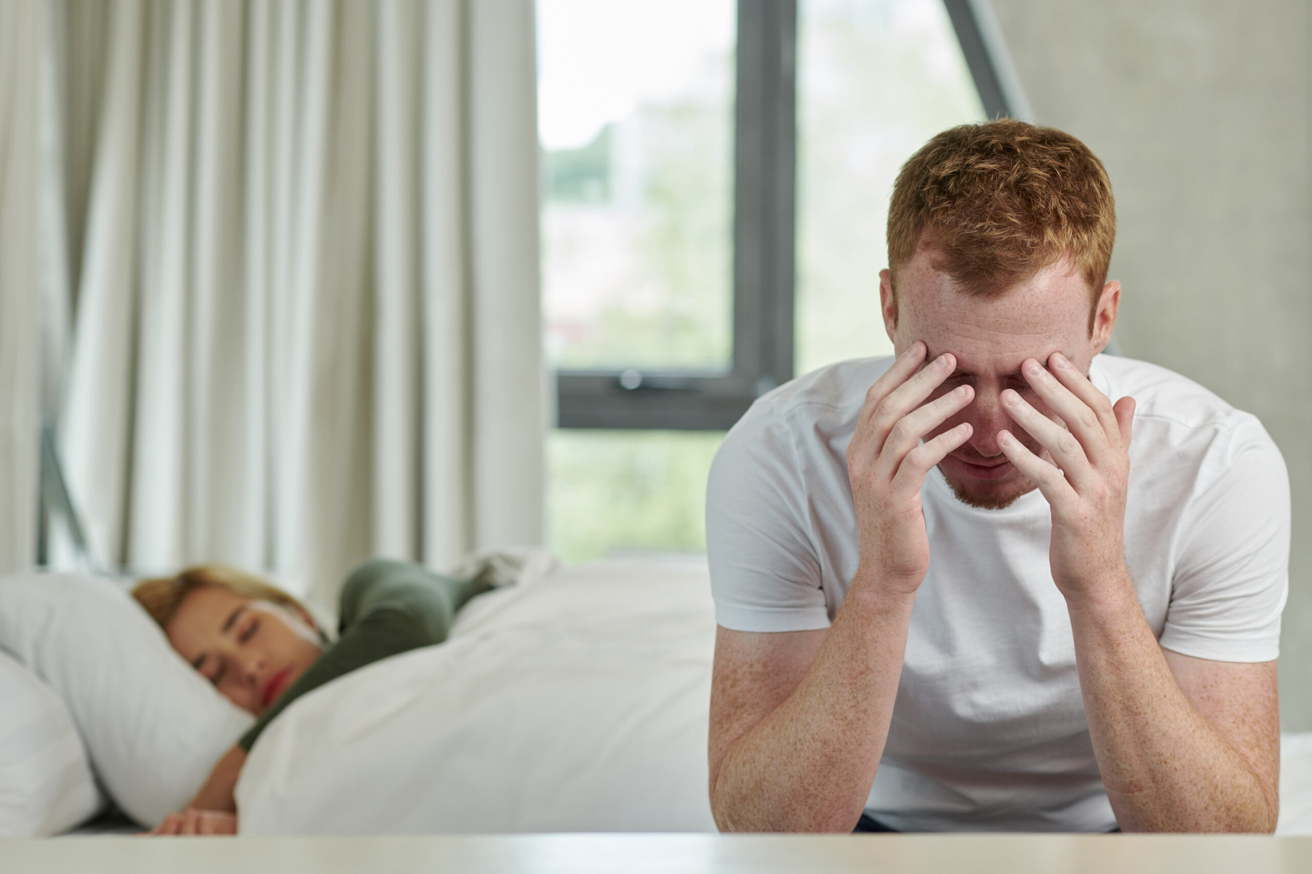 Stressed man can not sleep 463270 scaled