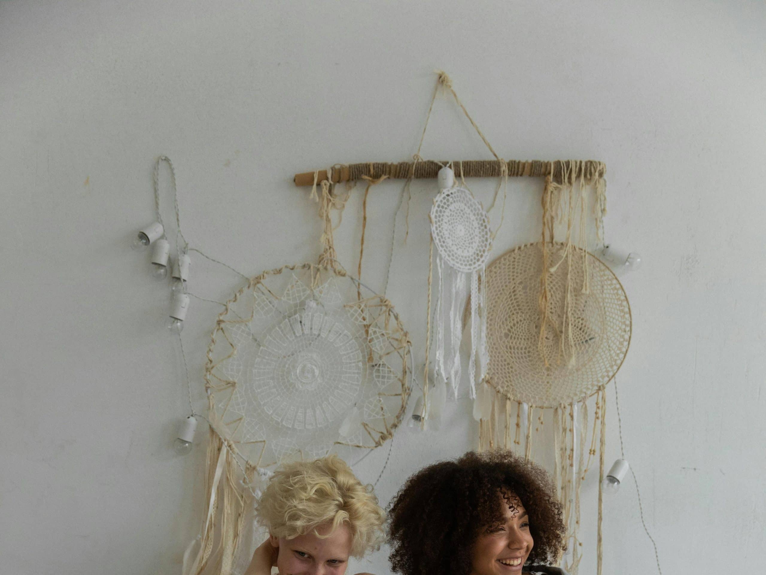 Jak vybrat lapač snů: Magický amulet nebo jen dekorace? 1 pexels gabby k 5331210 edited scaled