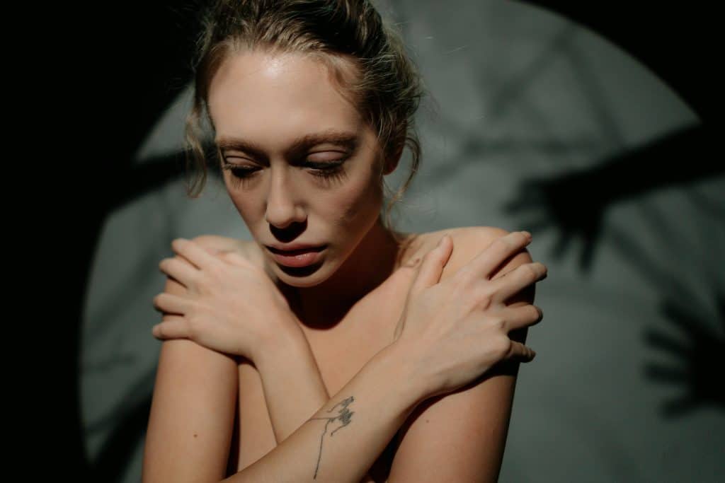 Noční můry a noční děsy: Proč se nám zdají a jak s nimi bojovat? 1 pexels ron lach 8258885