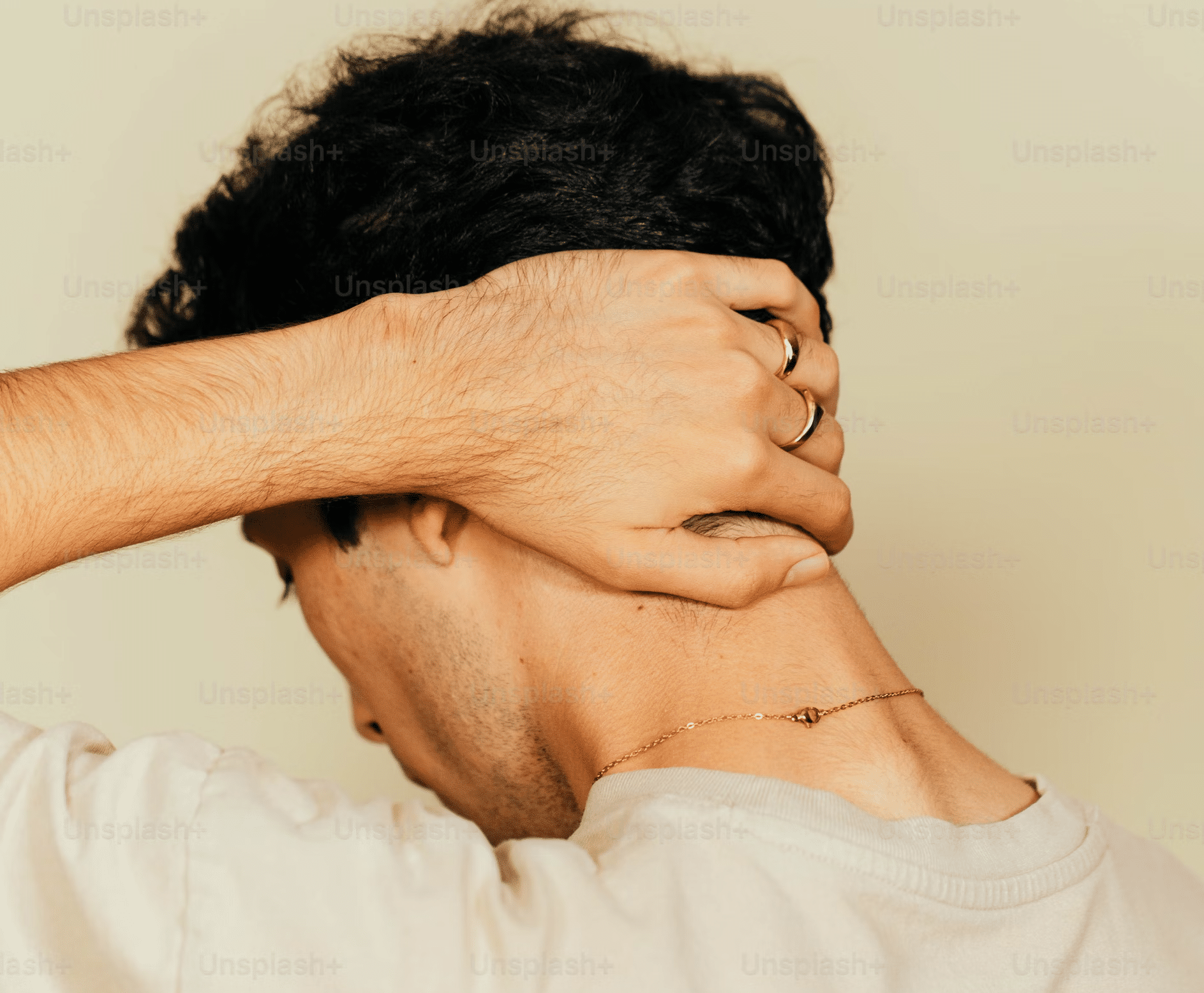 bolest krční páteře