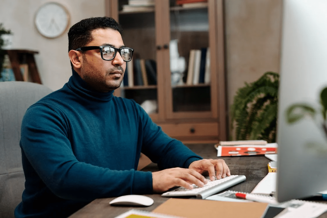 Jak ergonomický polštář změní váš komfort při práci na počítači? 1 obrazek 2025 06 11 171729202