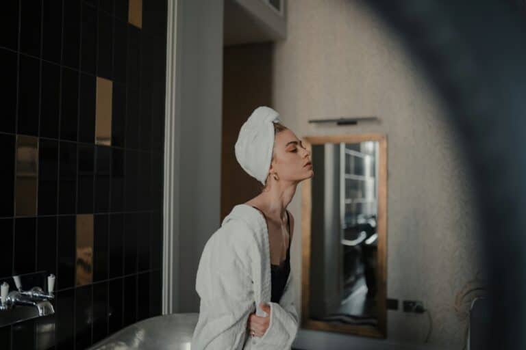 henry ravenscroft zwez3k6fy w unsplash