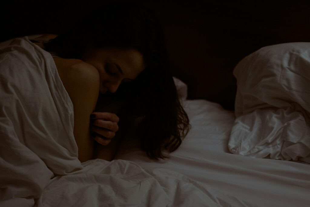 Jak v roce 2026 dosáhnout hlubšího a klidnějšího spánku 2 alex larionov ftgkaan0i0u unsplash